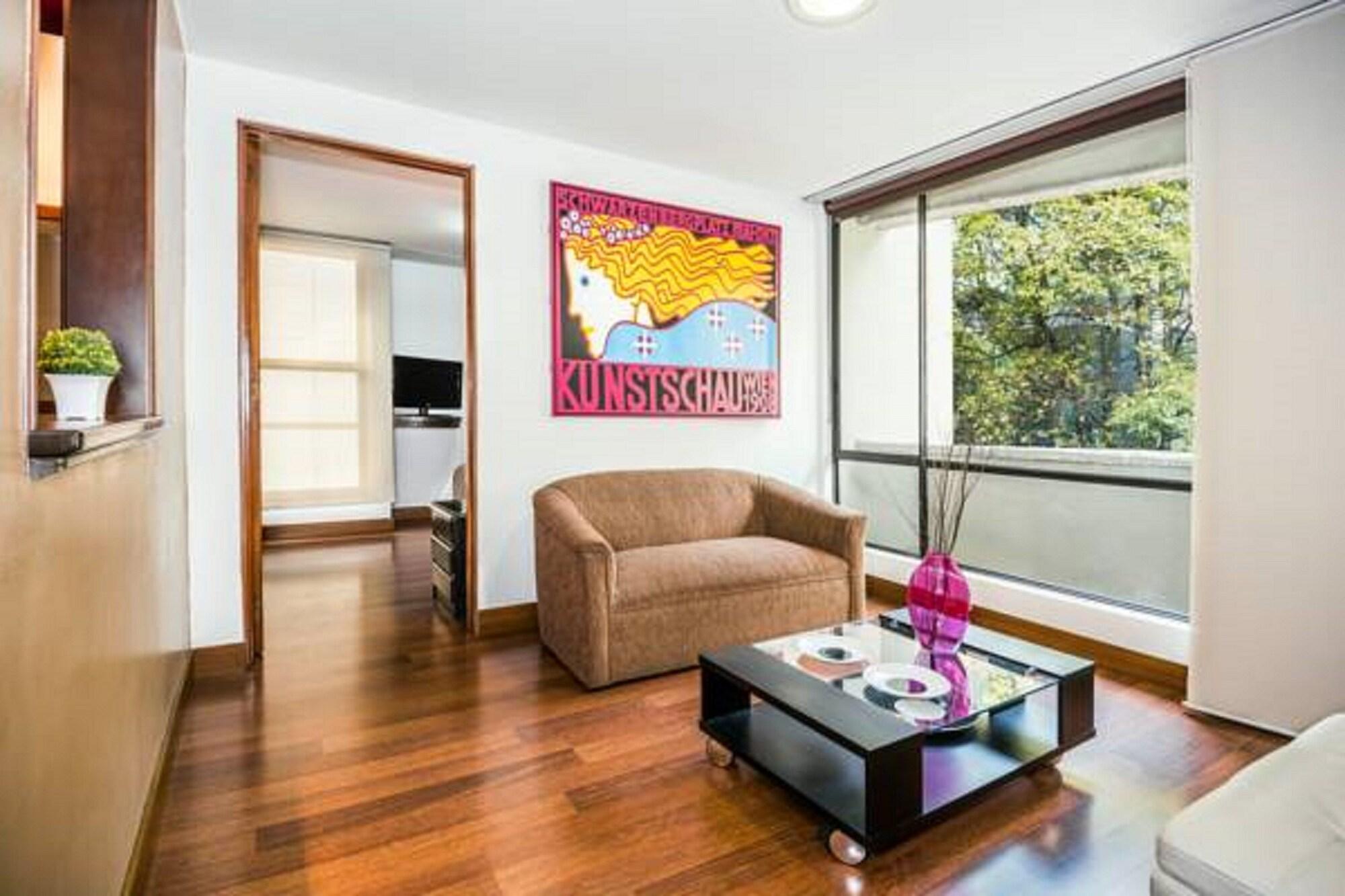 Lloyds Apartasuites Parque 93 Богота Экстерьер фото