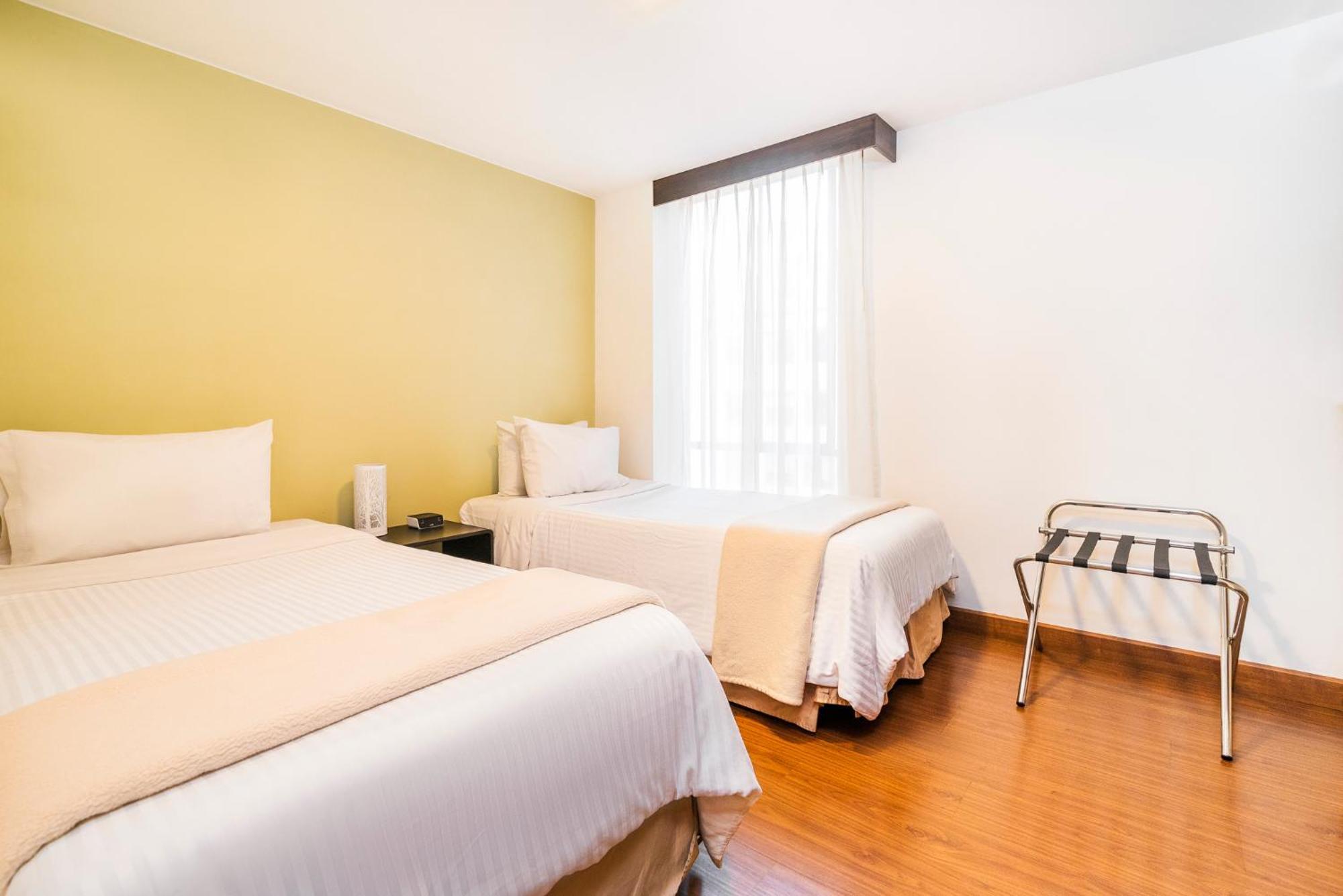 Lloyds Apartasuites Parque 93 Богота Экстерьер фото