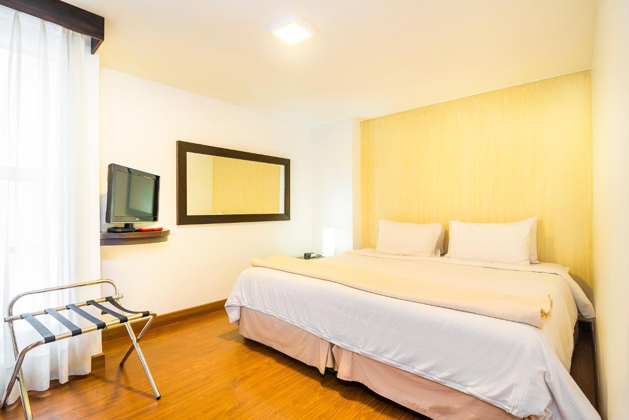 Lloyds Apartasuites Parque 93 Богота Экстерьер фото