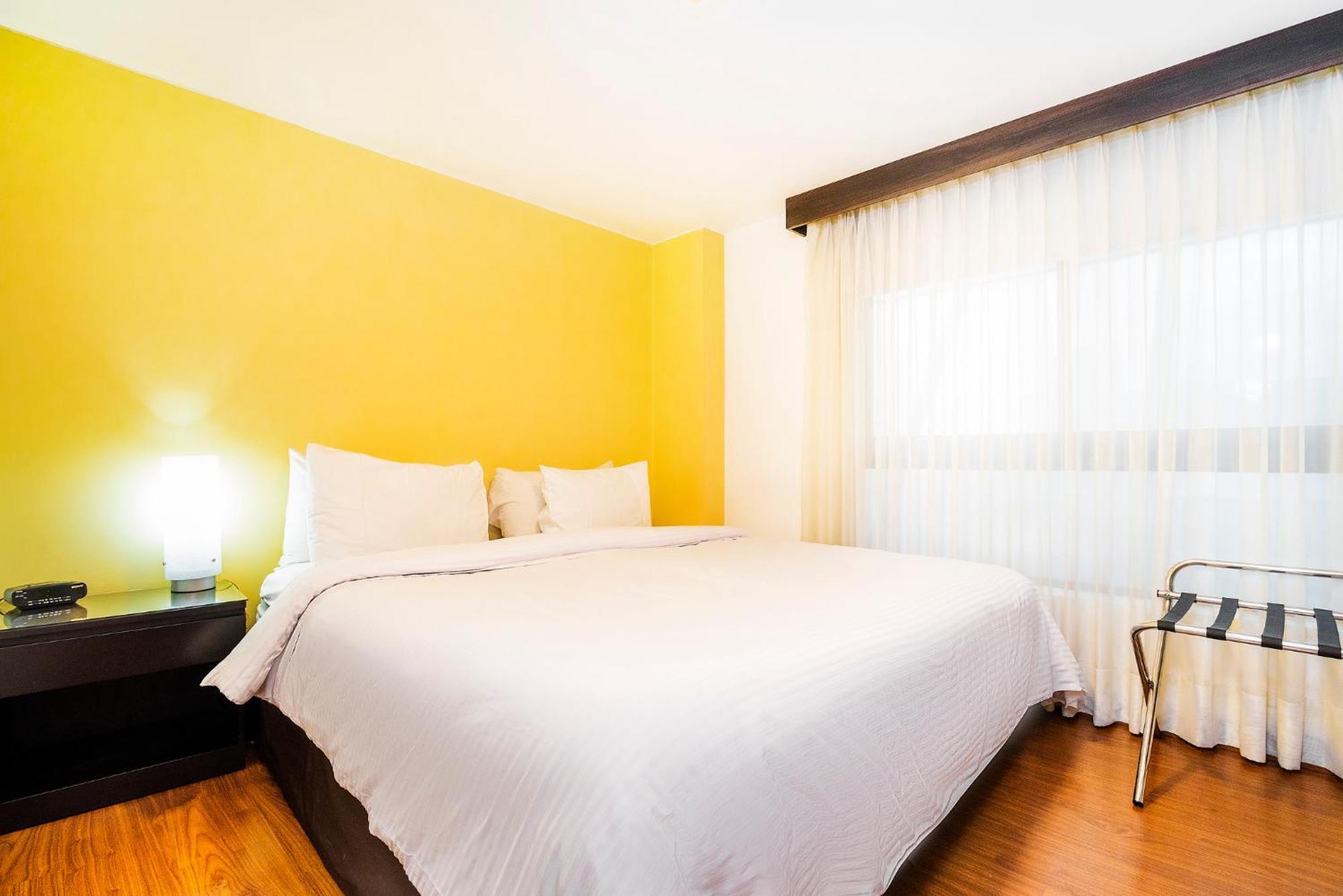 Lloyds Apartasuites Parque 93 Богота Экстерьер фото