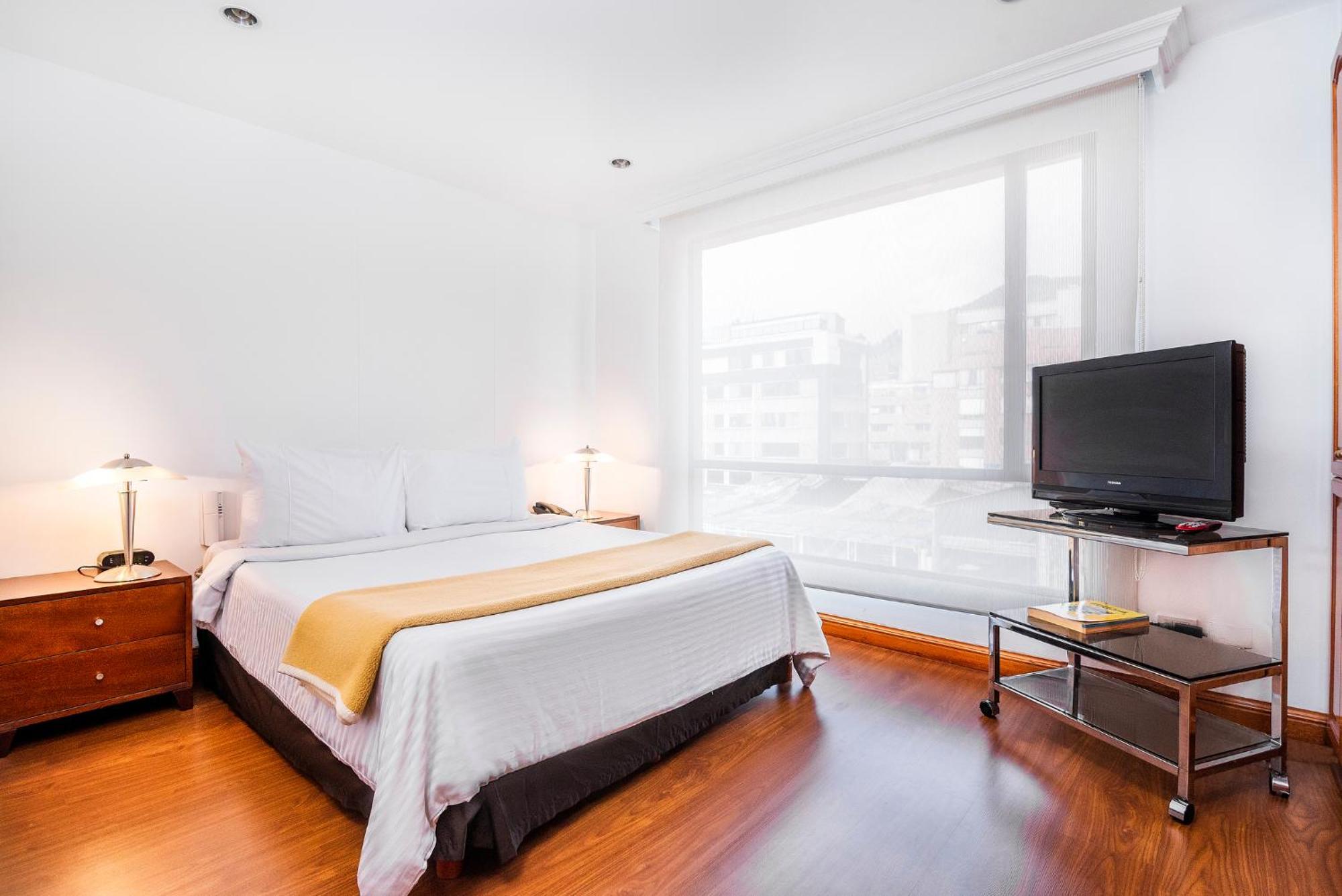 Lloyds Apartasuites Parque 93 Богота Экстерьер фото