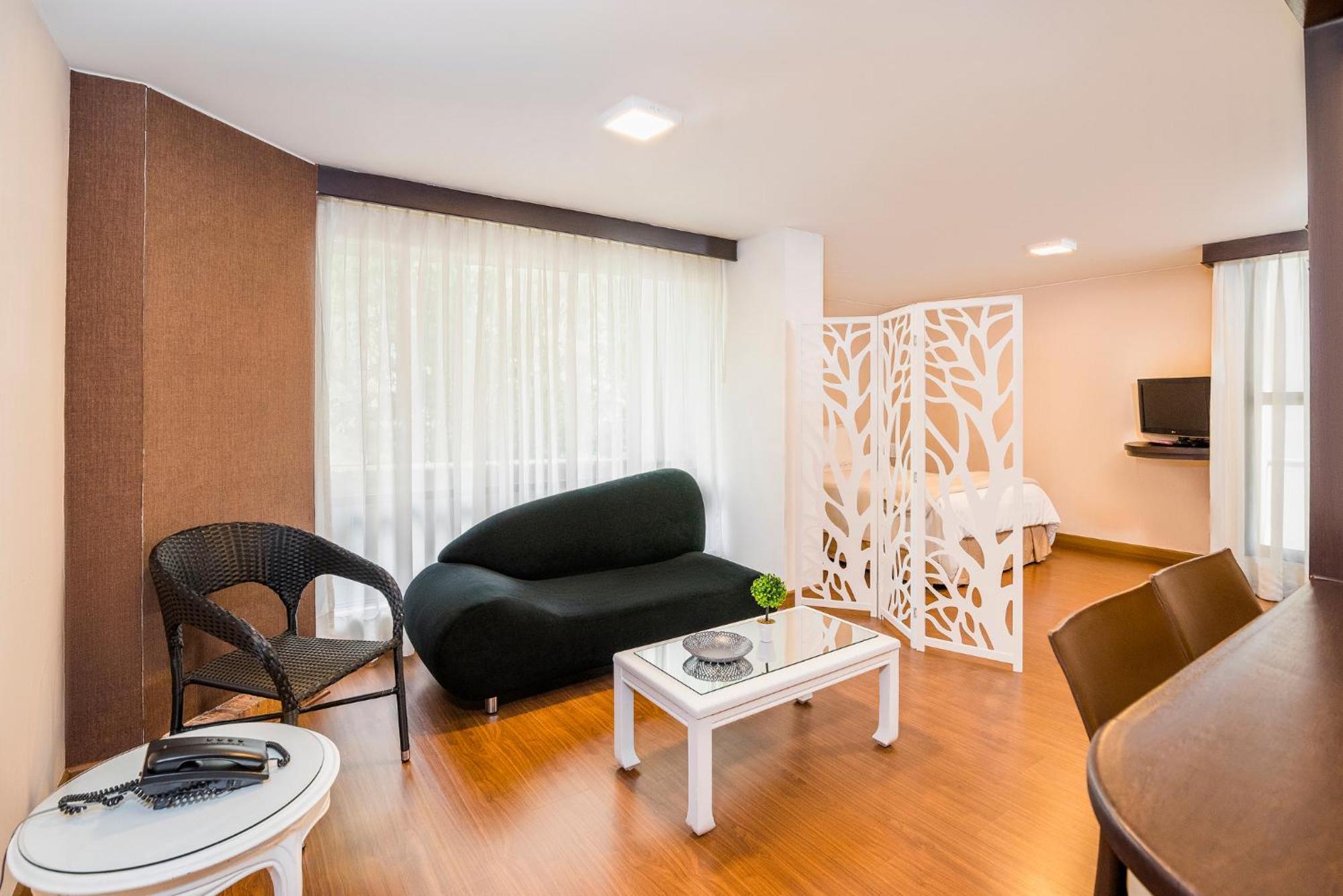 Lloyds Apartasuites Parque 93 Богота Экстерьер фото