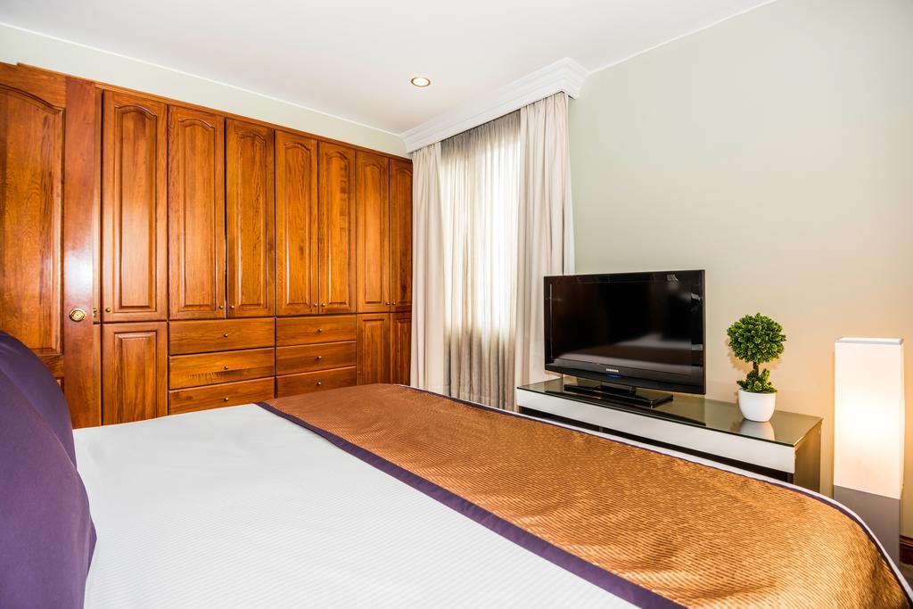 Lloyds Apartasuites Parque 93 Богота Экстерьер фото